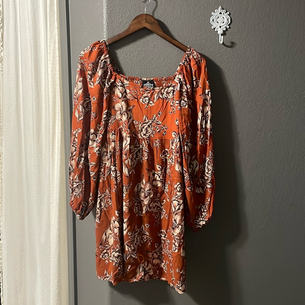 Angie Babydoll Dress in Rust Floral